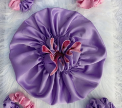 A set of bonnet